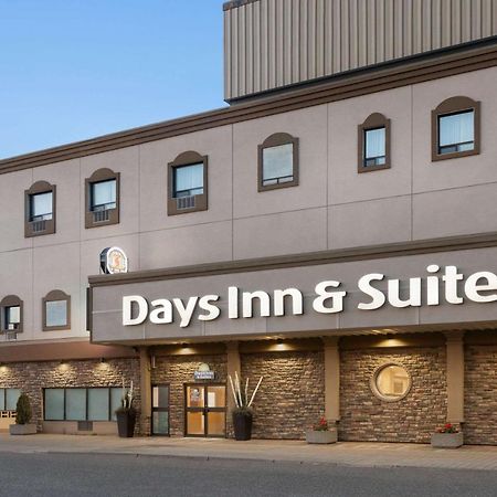 Days Inn & Suites By Wyndham Sault Ste. Marie On Extérieur photo