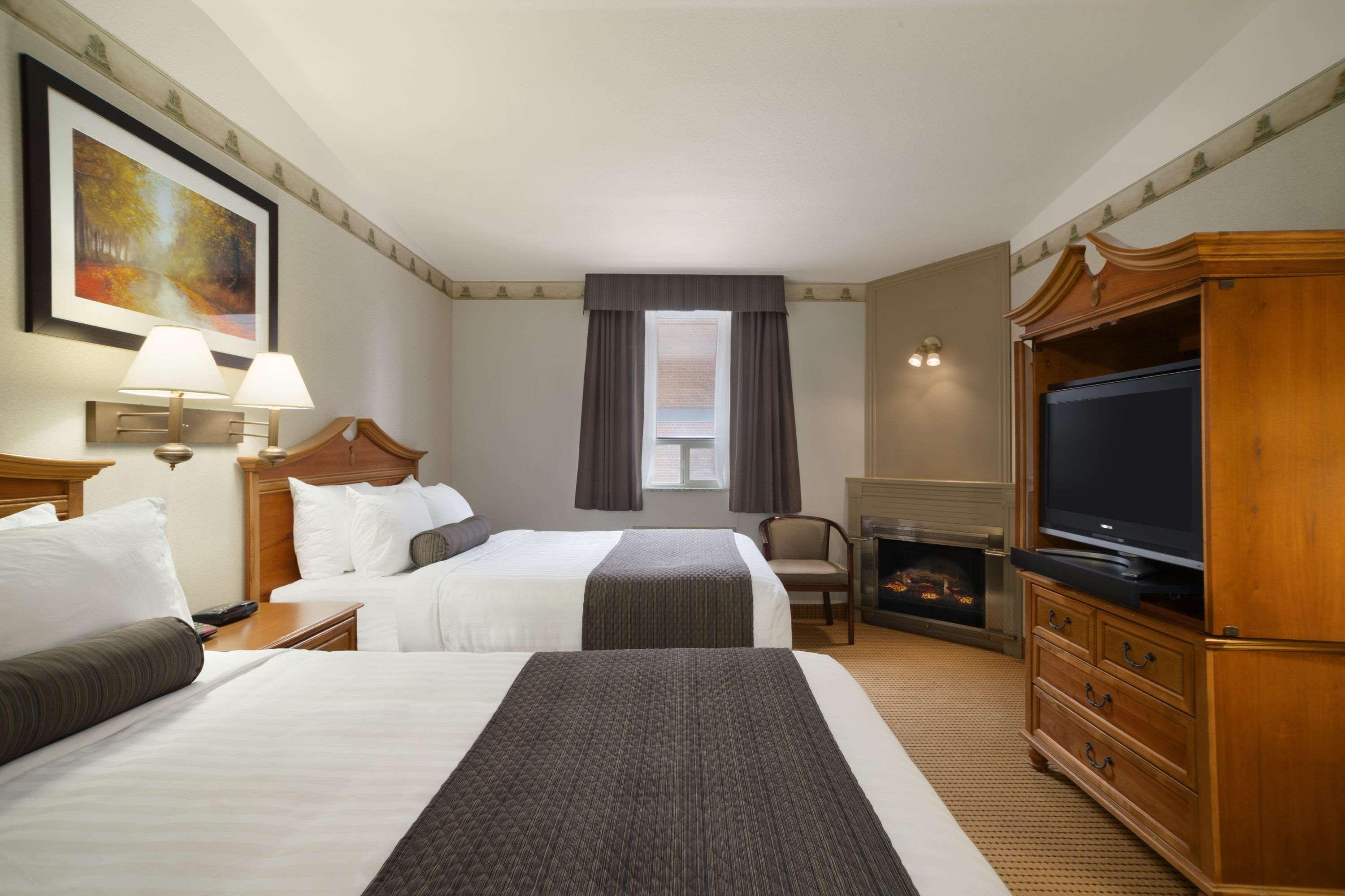 Days Inn & Suites By Wyndham Sault Ste. Marie On Extérieur photo