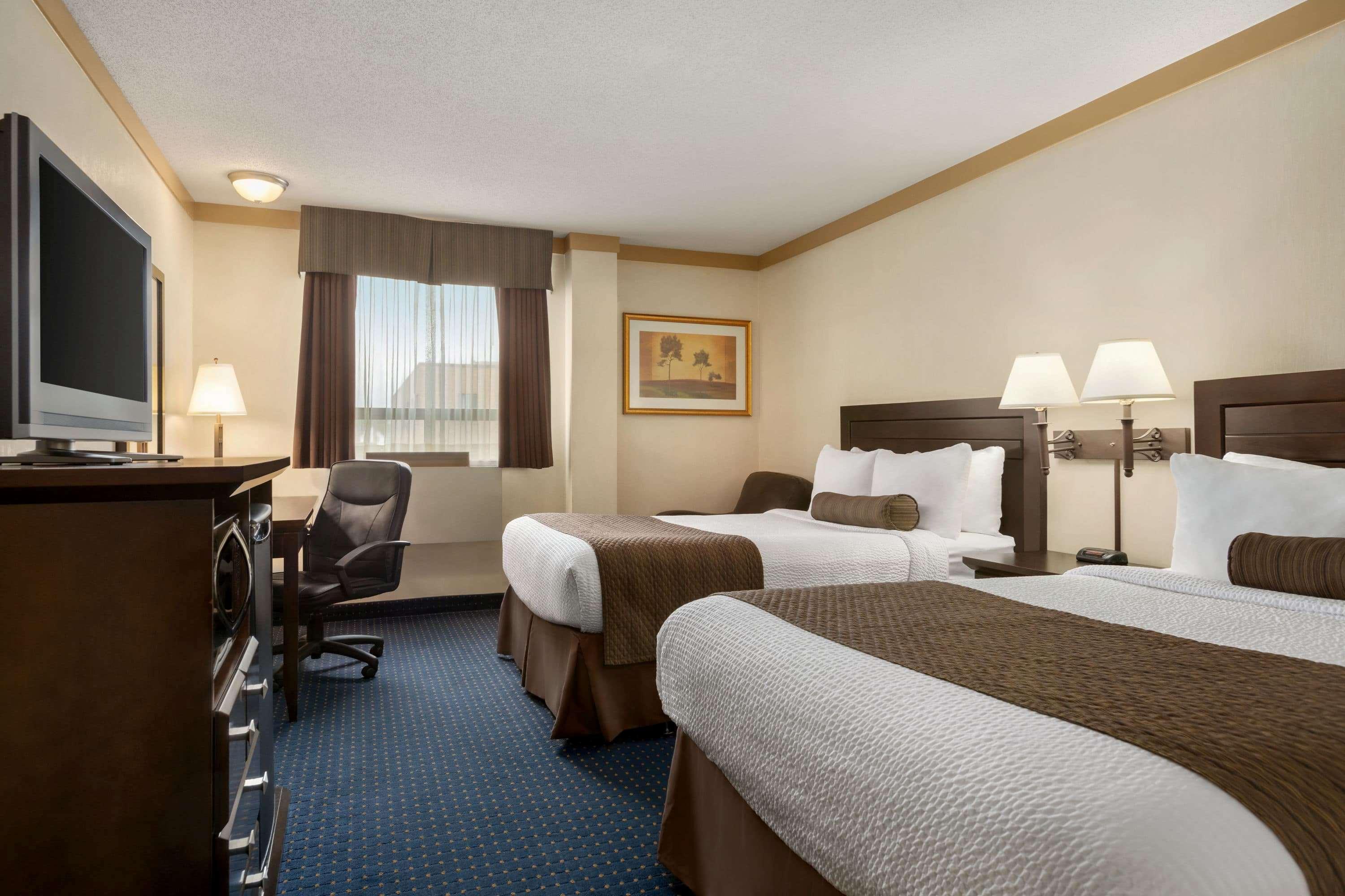 Days Inn & Suites By Wyndham Sault Ste. Marie On Extérieur photo