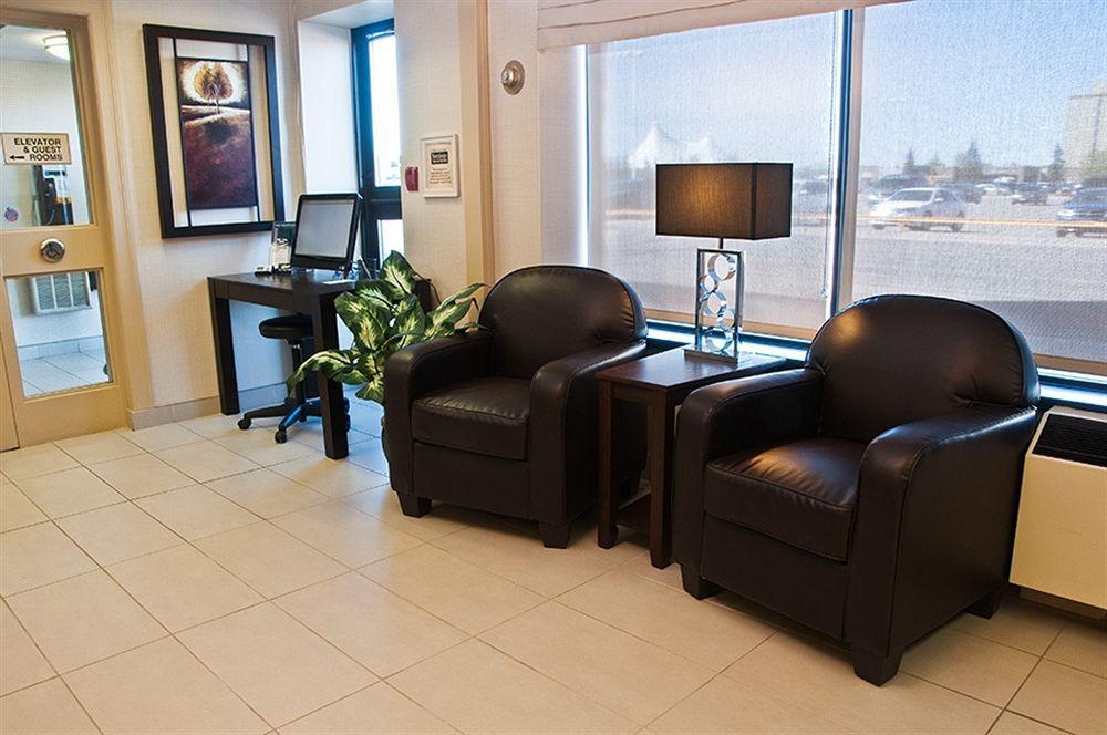 Days Inn & Suites By Wyndham Sault Ste. Marie On Extérieur photo