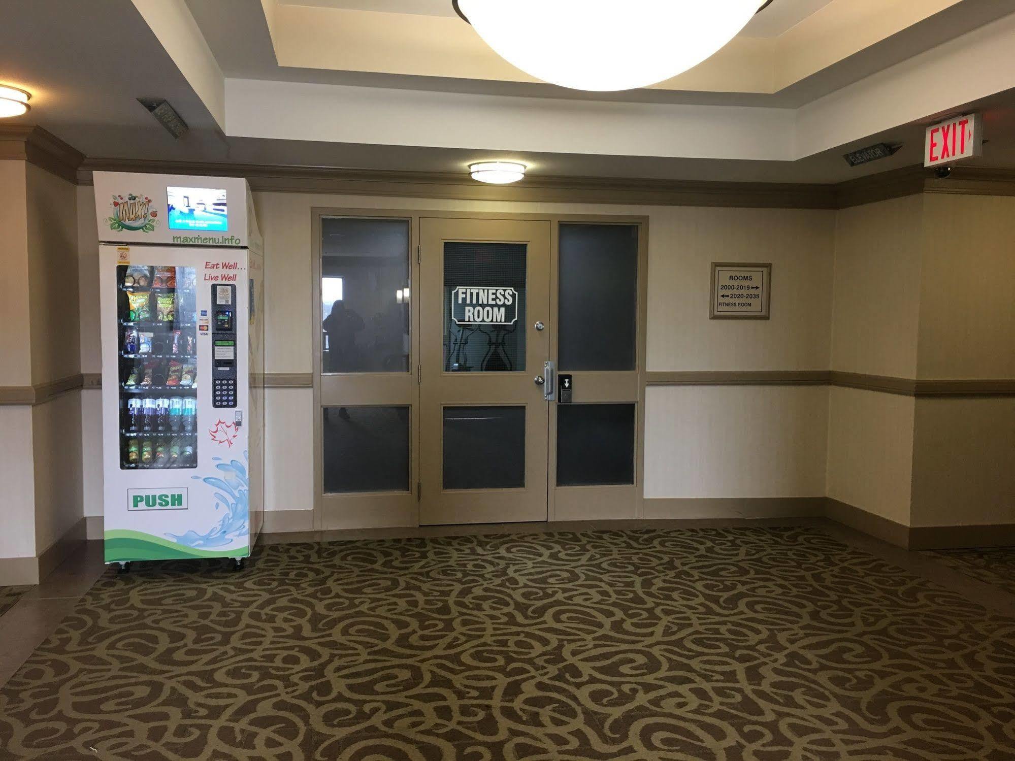Days Inn & Suites By Wyndham Sault Ste. Marie On Extérieur photo